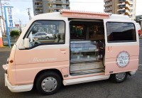 埼玉県のマカロン販売の移動販売車を製作